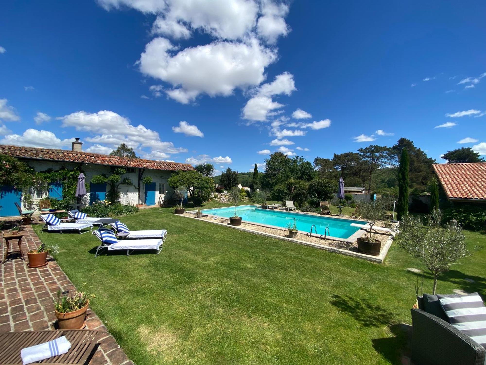 Domaine Du Tafiart Bed and Breakfast Sarron Exteriör bild