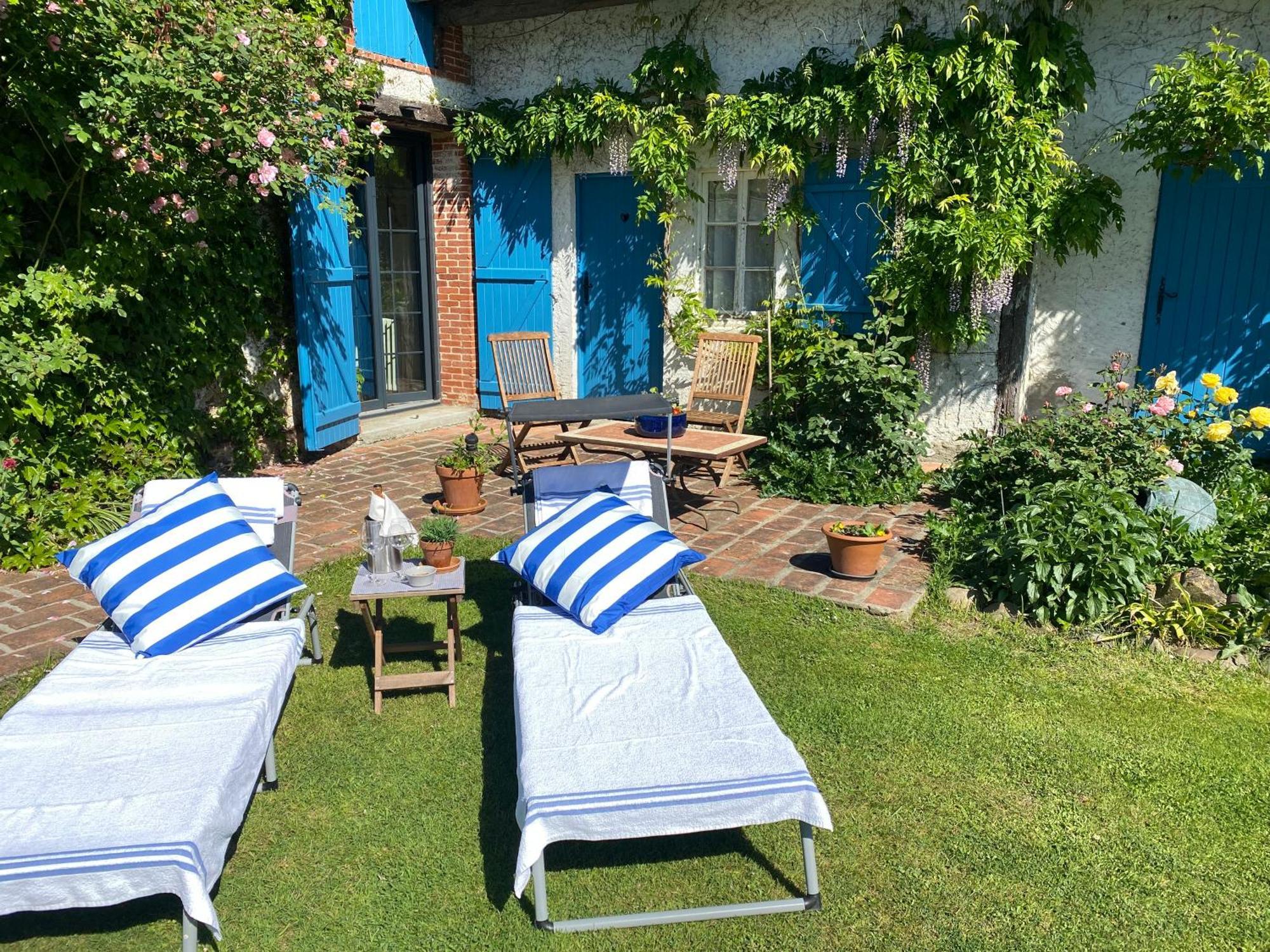 Domaine Du Tafiart Bed and Breakfast Sarron Exteriör bild