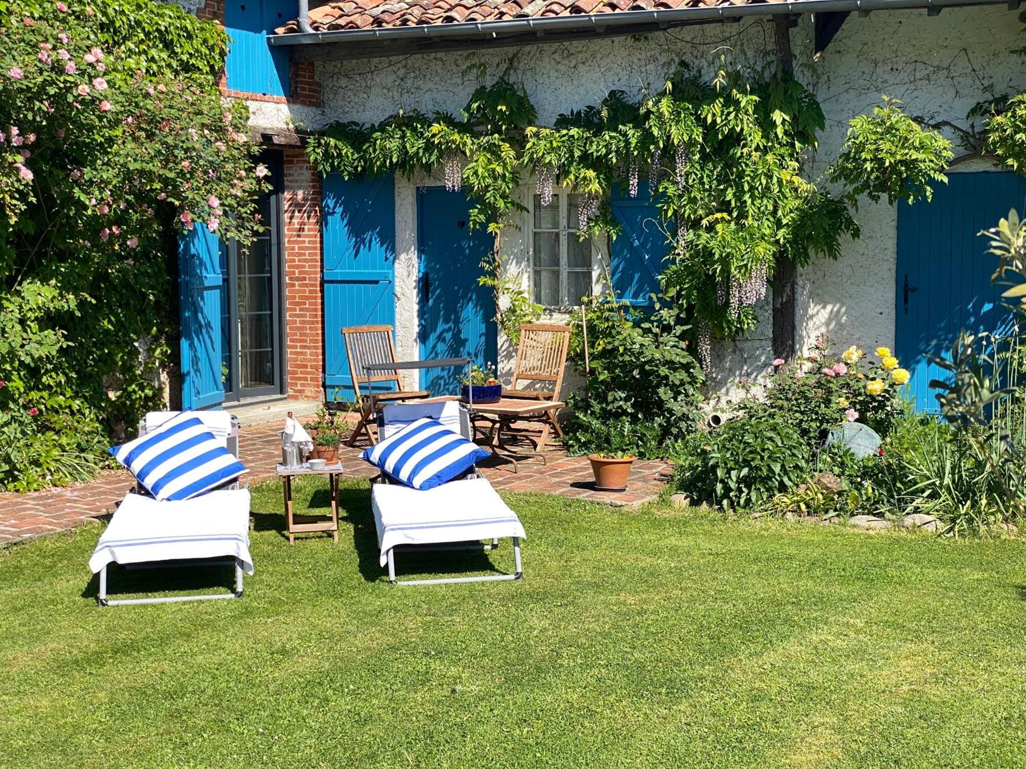 Domaine Du Tafiart Bed and Breakfast Sarron Exteriör bild